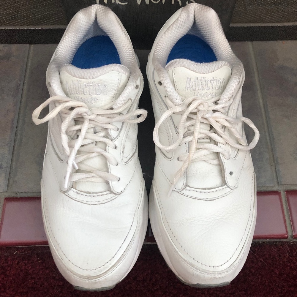 Brooks Addiction Walker sneakers Women's 10.5 wide